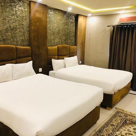 Hotel Blue Moon Continental Islamabad Esterno foto