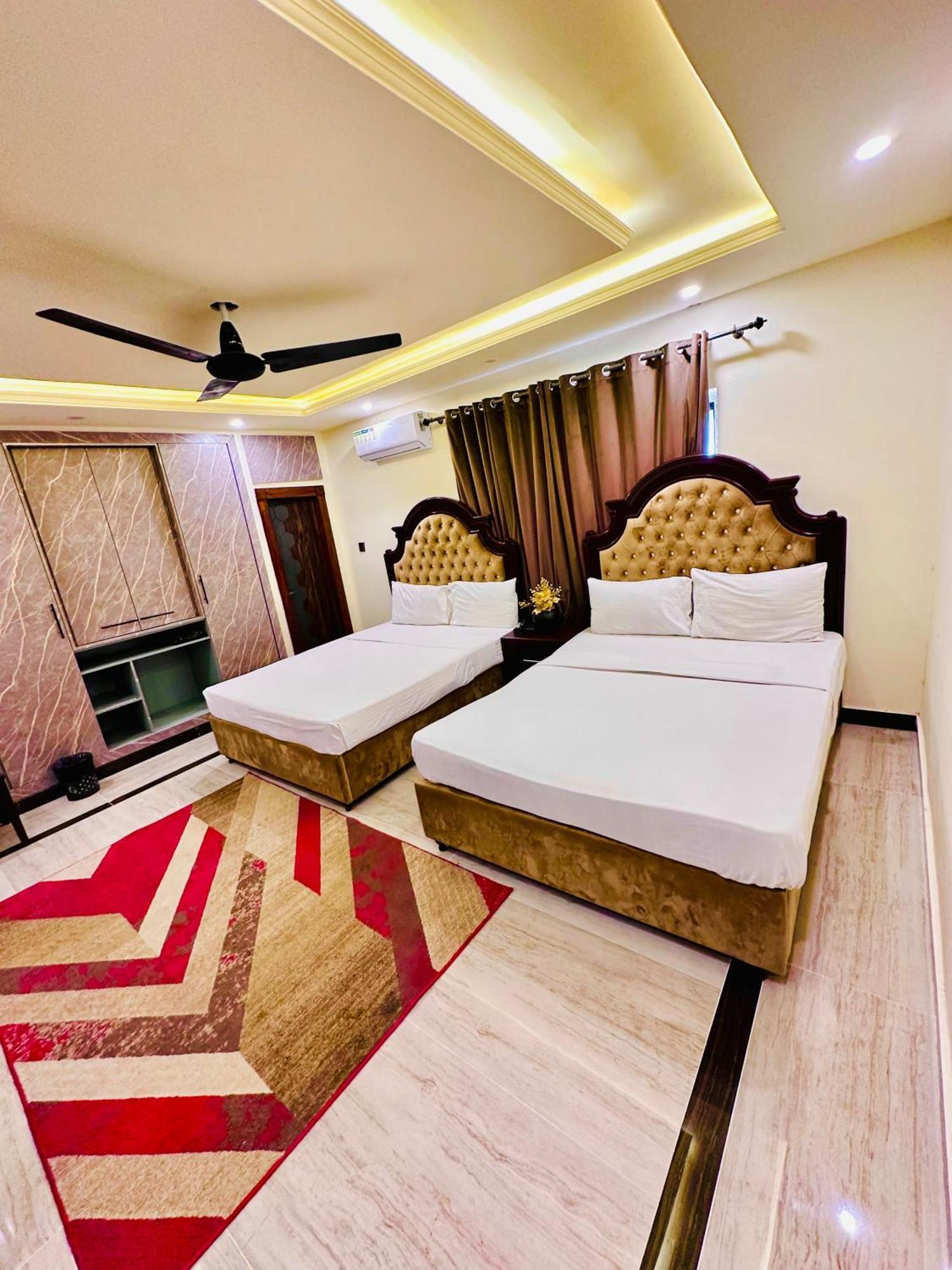 Hotel Blue Moon Continental Islamabad Esterno foto