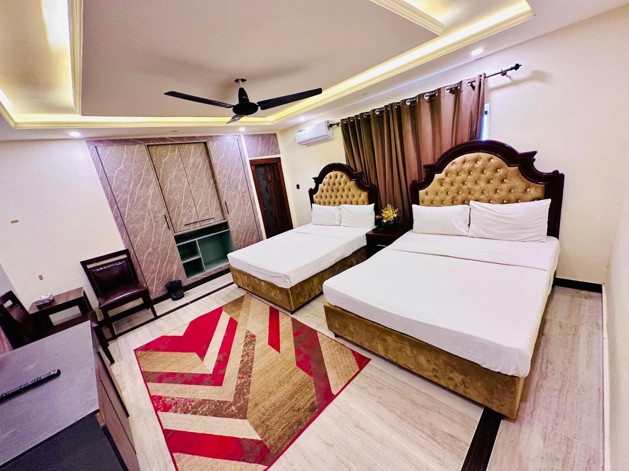 Hotel Blue Moon Continental Islamabad Esterno foto
